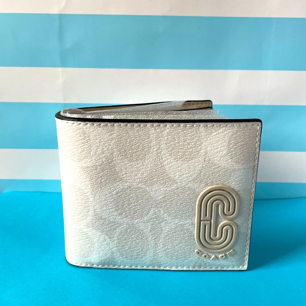 Coach 3-in-1 Wallet in Sig. Canvas Coach Patch